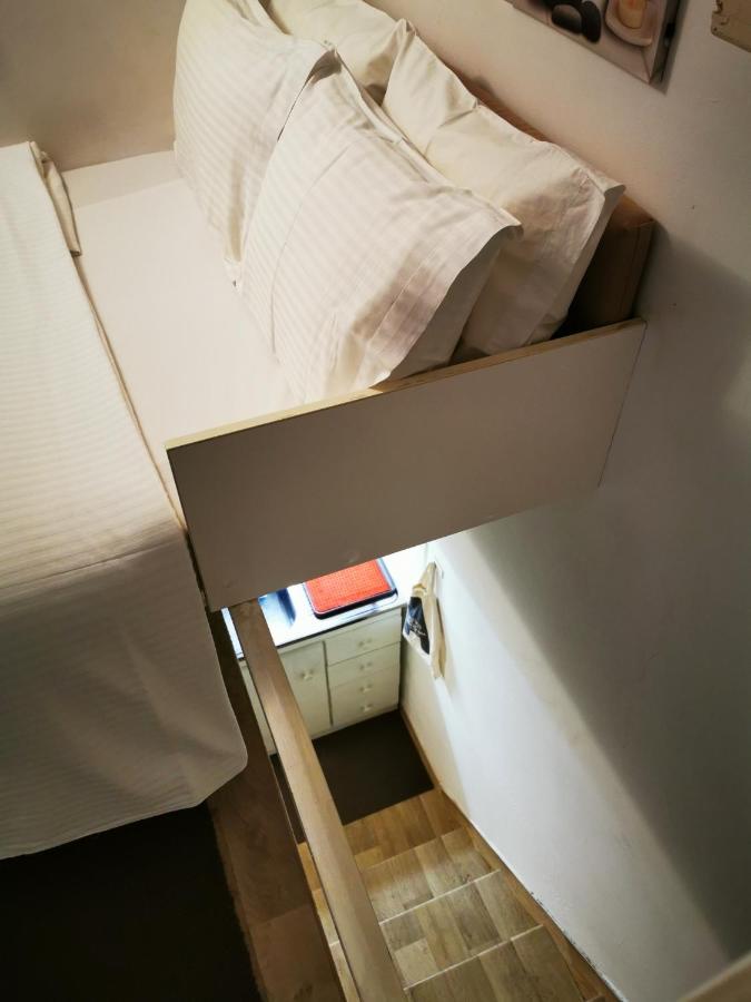 Acropolis Elegant Maisonette By Lodgespot Athens Ngoại thất bức ảnh