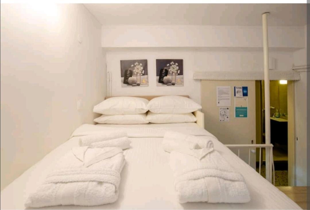 Acropolis Elegant Maisonette By Lodgespot Athens Ngoại thất bức ảnh