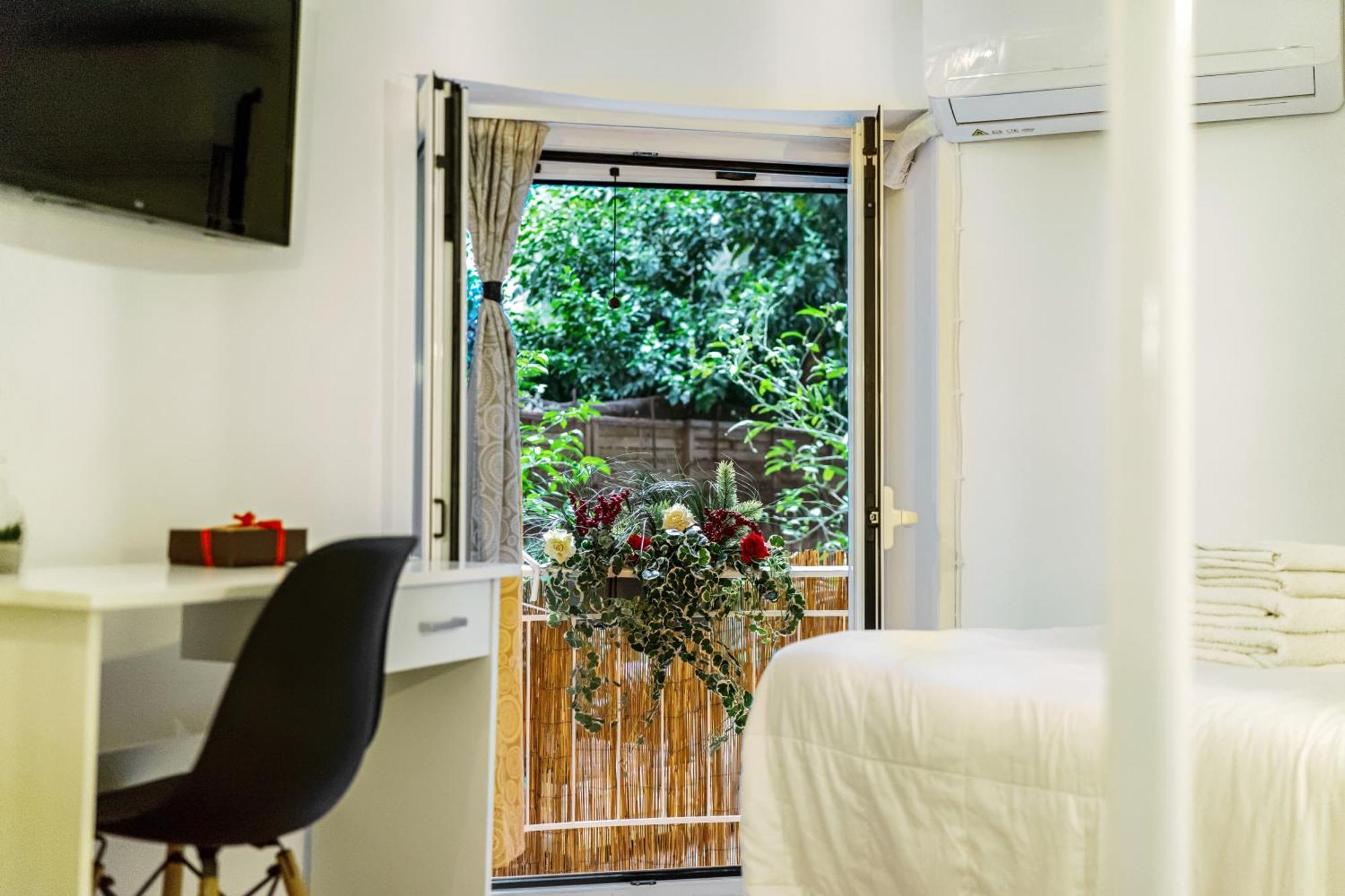 Acropolis Elegant Maisonette By Lodgespot Athens Ngoại thất bức ảnh