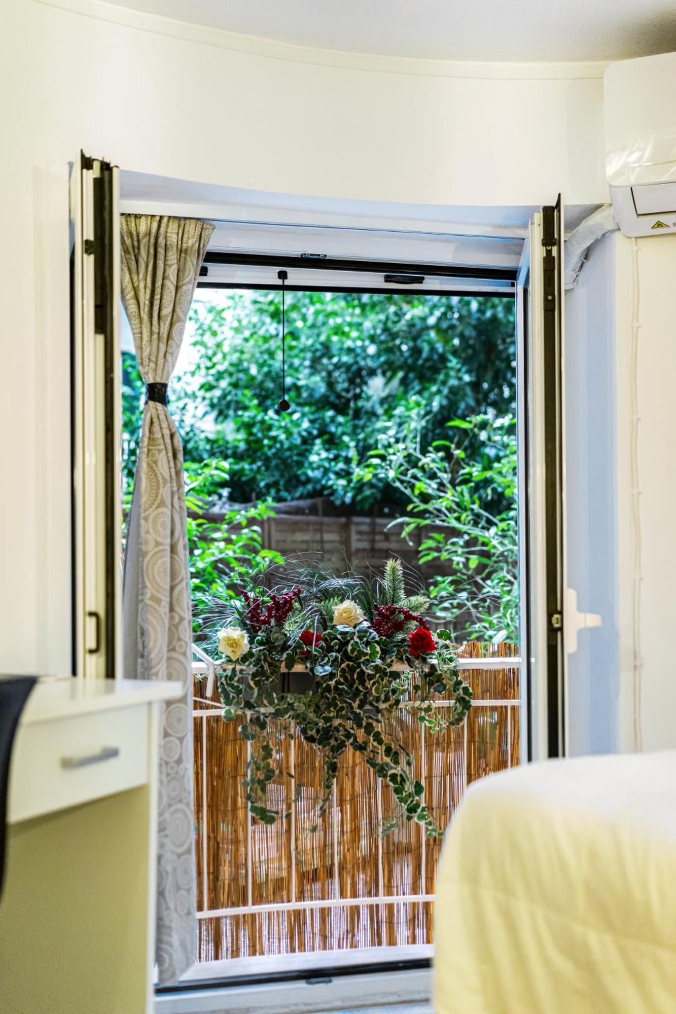 Acropolis Elegant Maisonette By Lodgespot Athens Ngoại thất bức ảnh