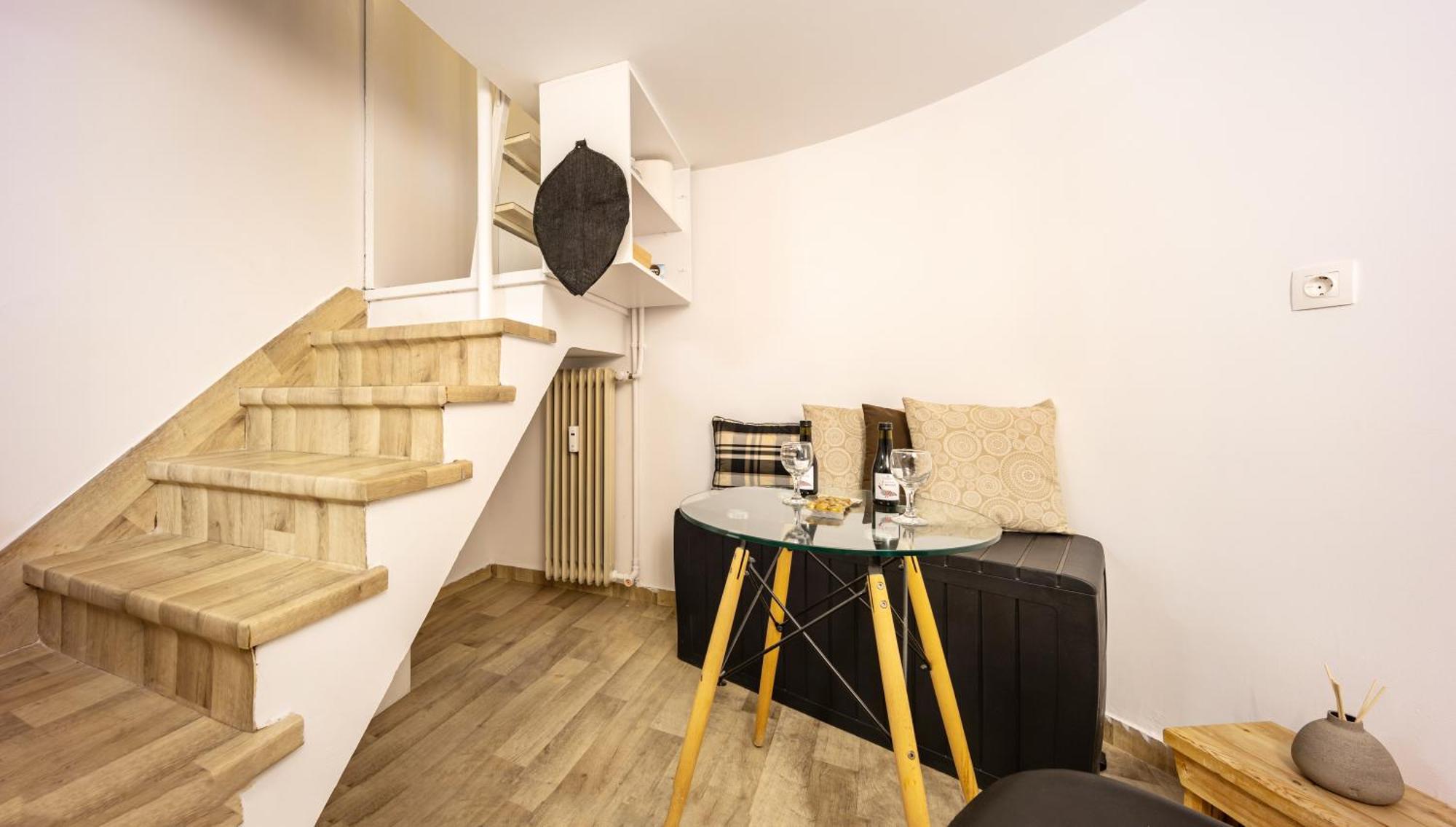 Acropolis Elegant Maisonette By Lodgespot Athens Ngoại thất bức ảnh