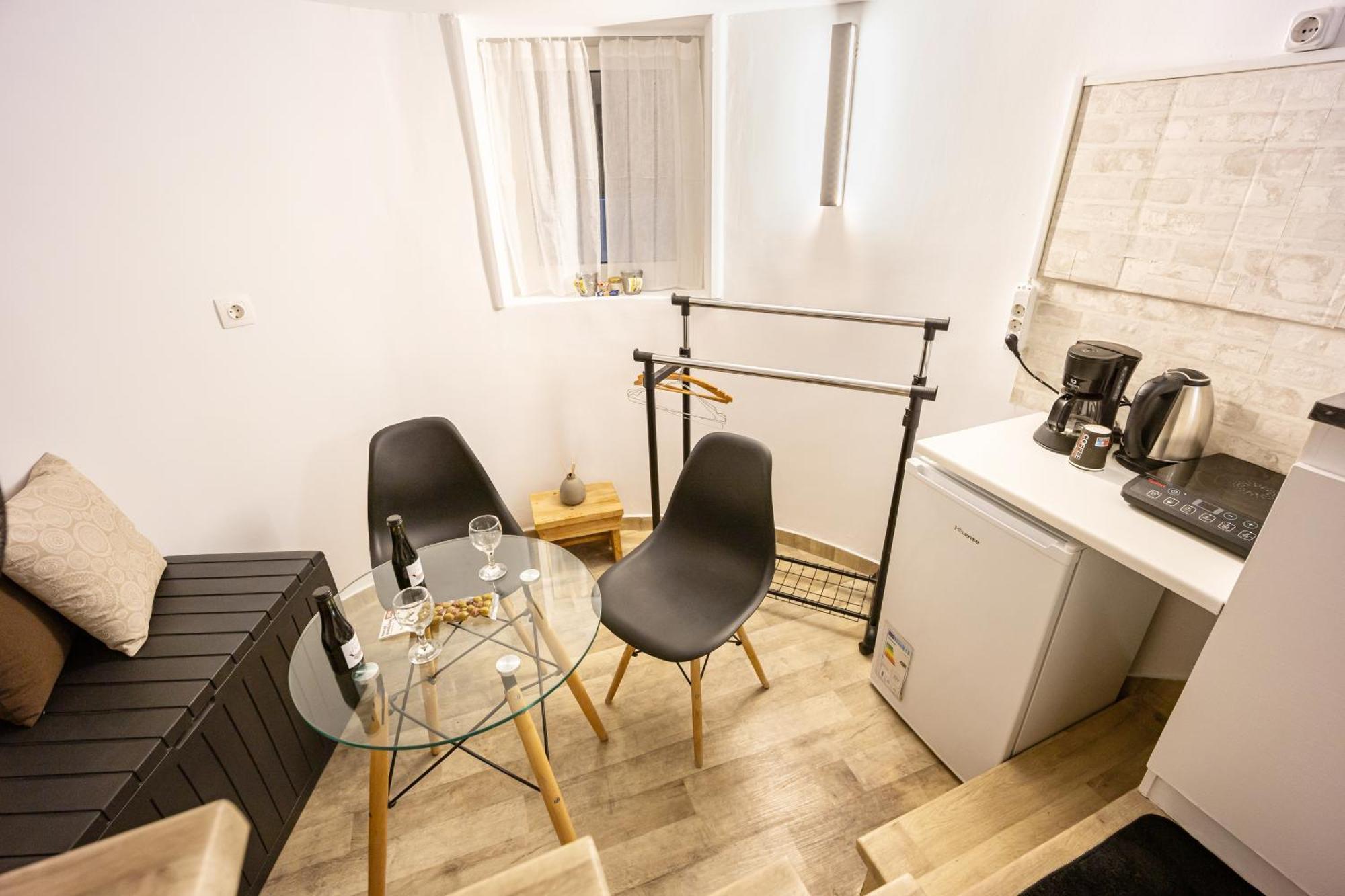 Acropolis Elegant Maisonette By Lodgespot Athens Ngoại thất bức ảnh