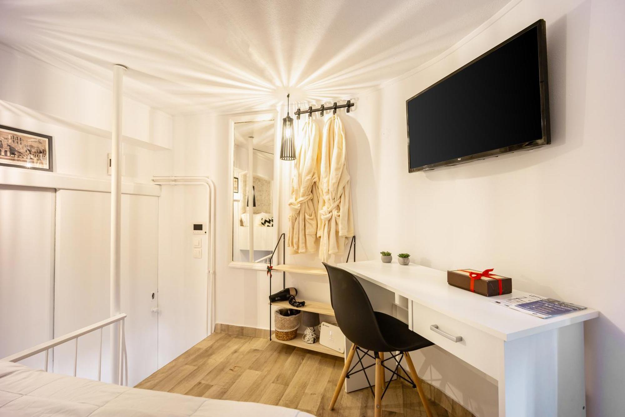 Acropolis Elegant Maisonette By Lodgespot Athens Ngoại thất bức ảnh